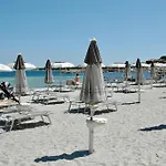 Punta Volpe With Pool - Happy شقة